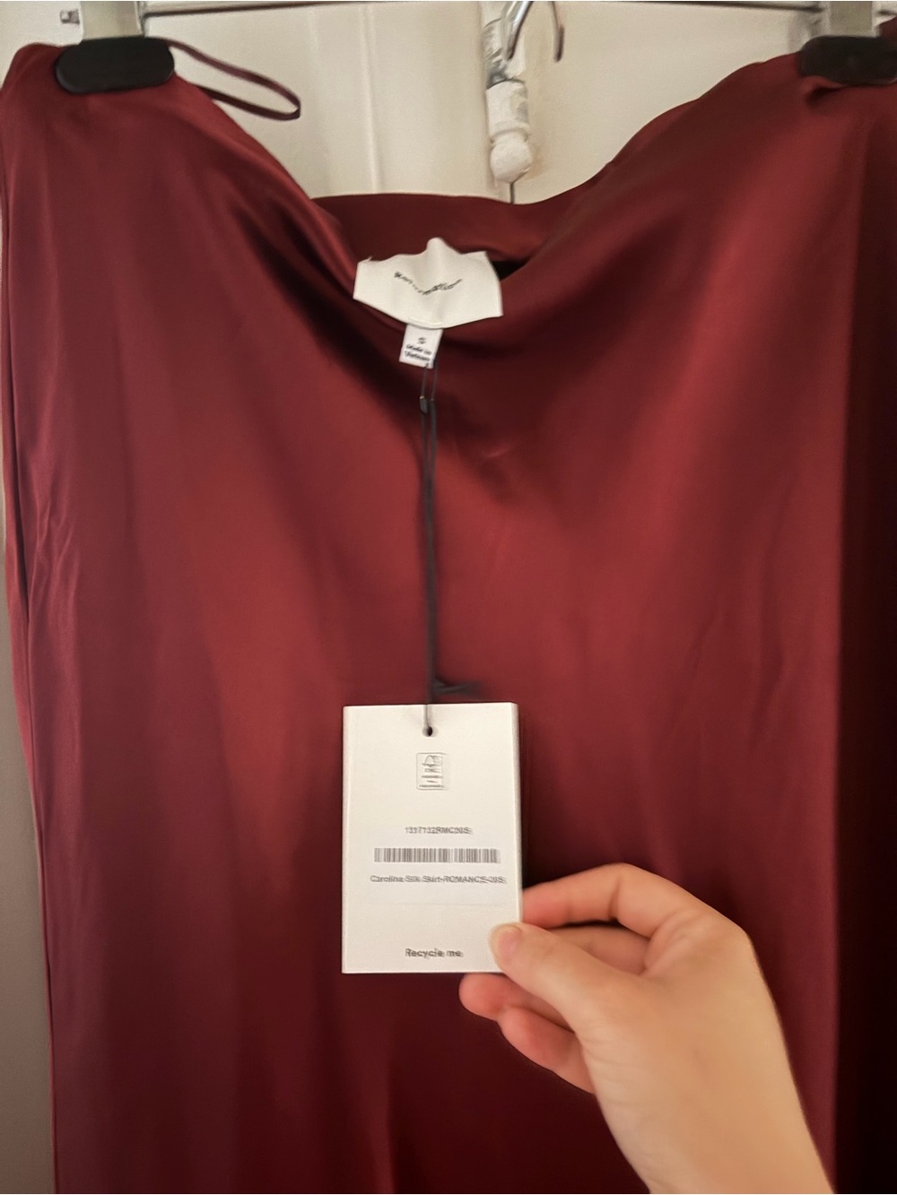 NWT Reformation Carolina Silk Skirt - in seasonal romance - Picture 9 of 9